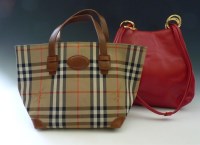 Lot 476 - A Bally red leather handbag