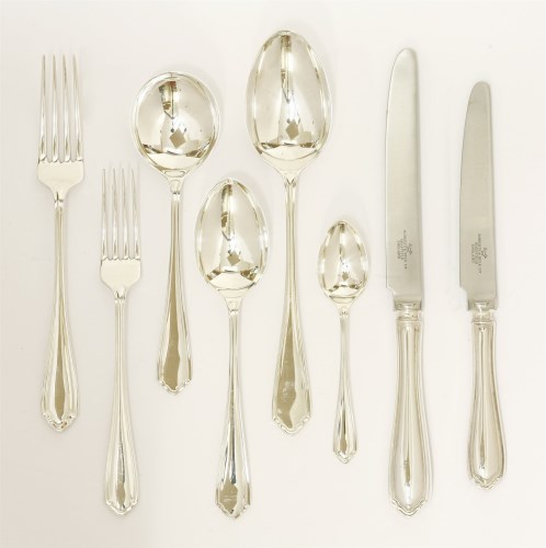 Lot 92 - A modern silver windsor pattern variant flatware service