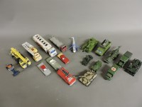 Lot 203 - A collection of mixed Dinky toys