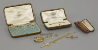 Lot 32 - A pair of 9ct gold oval cufflinks