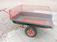 Lot 522 - A pull along trailer/barrow