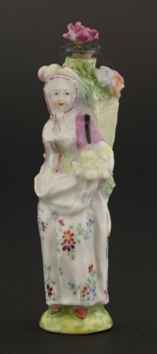 Lot 27 - A Chelsea gold-mounted porcelain scent bottle