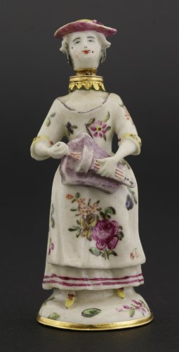 Lot 31 - A Chelsea gold-mounted porcelain scent bottle
