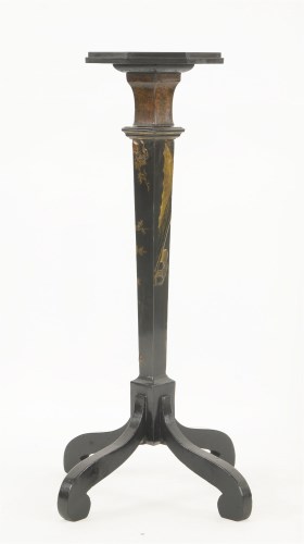 Lot 136 - An Art Deco walnut
