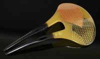 Lot 16 - An Art Deco Japanese celluloid and lacquer hair comb