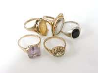 Lot 204 - A 9ct gold oval quartz stone