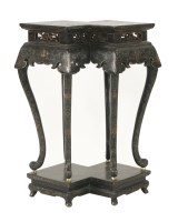 Lot 426 - A double lozenge vase stand