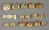 Lot 539 - 'Satsuma' buttons