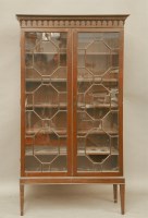 Lot 808 - An Edwardian mahogany display cabinet