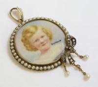 Lot 355 - A portrait miniature pendant
