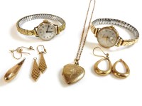 Lot 56 - A 9ct gold ladies Accurist mechanical watch