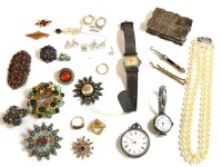 Lot 88 - A late Victorian 9ct gold single stone amethyst and split pearl star brooch/pendant