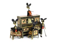 Lot 198 - An early 20th century tin plate and lithographic printed clockwork toy