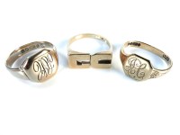 Lot 22 - Two 9ct gold signet rings