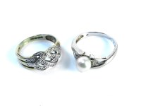 Lot 45 - A 9ct white gold single stone cultured pearl ring