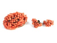 Lot 33 - A Victorian twig coral brooch