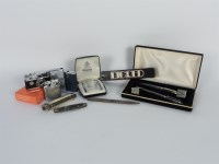Lot 141 - Two boxes of penknives