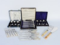 Lot 90 - Two cased sets of silver teaspoons