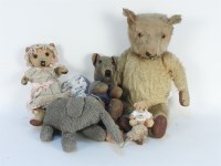 Lot 451 - A vintage blonde plush teddy bear