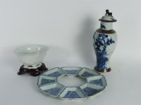 Lot 368 - A late 19th century Chinese crackle glazed vase