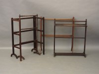 Lot 672 - An Edwardian mahogany towel rail