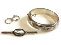 Lot 85 - A collection of carved ivory and vegetable ivory