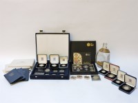 Lot 132 - Royal Mint 2009 UK proof £5 - 1p twelve coin set