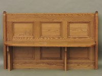 Lot 746 - An early 20th century pitch pine pew