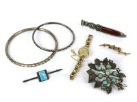 Lot 1113 - A ladies 9ct gold Accurist mechanical bracelet watch