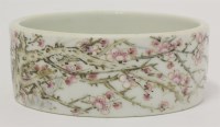 Lot 90 - A famille rose brush washer