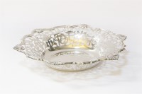 Lot 119 - A pierced silver basket