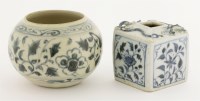 Lot 13 - A blue and white brush washer