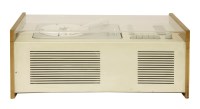 Lot 638 - A Braun SK5 record player/radio ('Snow White's Coffin')