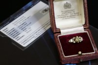 Lot 150 - An Art Deco single stone fancy diamond ring