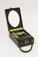 Lot 559 - A George V ladies' case