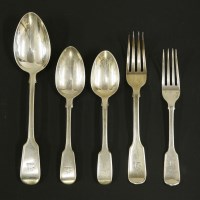 Lot 479 - A quantity of fiddle pattern silver flatware