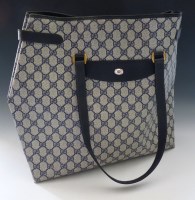 Lot 1071 - A Gucci Accessory Collection leather shopper tote