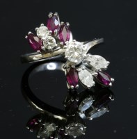 Lot 189 - A white gold