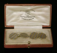 Lot 179 - A pair of octagonal chain-link cufflinks