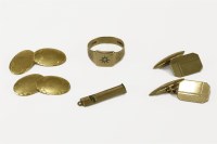 Lot 34 - A pair of oval cufflinks