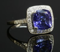 Lot 378 - A white gold