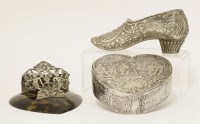 Lot 586 - A Continental heart shaped silver box