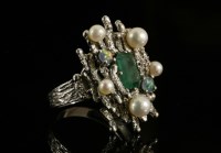 Lot 236 - A white gold