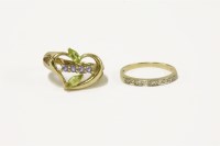 Lot 48 - A 9ct gold amethyst and pendant heart shaped ring