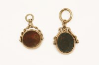 Lot 86 - A 9ct gold bloodstone and Cornelian swivel fob