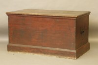 Lot 563 - A large pine coffer