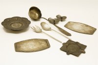 Lot 139 - A pair of 800 grade silver salad servers