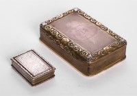 Lot 221 - A George III parcel gilt snuff box