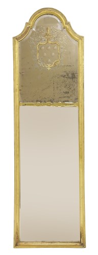Lot 404 - A giltwood pier mirror