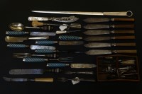 Lot 566 - A box of various cutlery